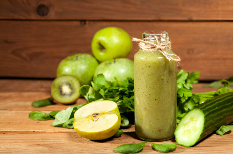 Melo, Mint, and Cucumber Smoothie