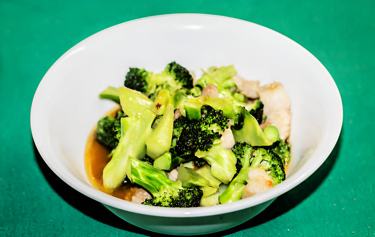 Steamed Broccoli With Miso-Sesame Sauce