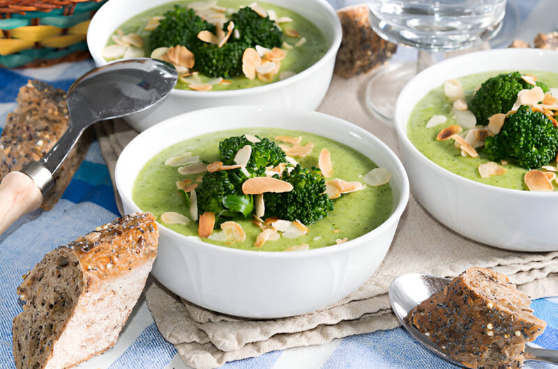 Broccoli-Spinach Soup with Avocado Toasts