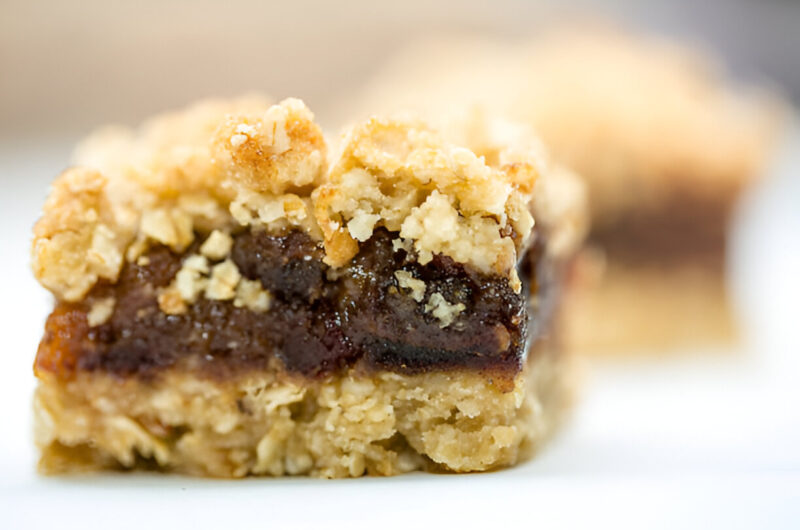 Cherry-Date Oat Bars