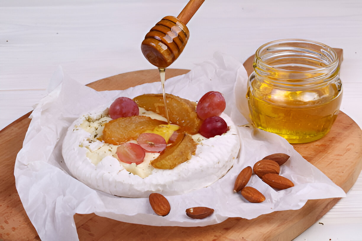 Almond-Poppy Crackers with Cottage Cheese and Honey