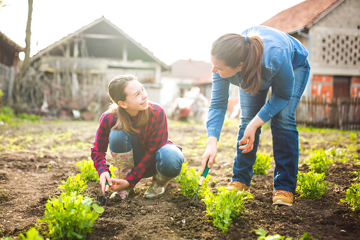 Eco-Style: Farm Girl