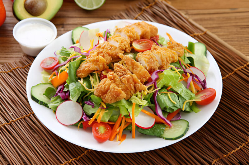 Chicken Salad with Tomatoes and Cucumber