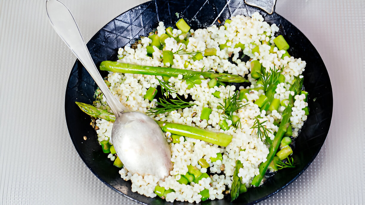 Couscous with Green and White Asparagus