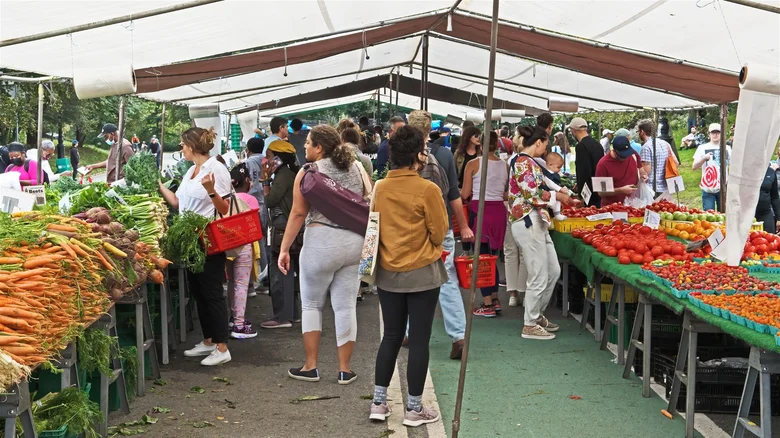 Know How to Shop a Farmers’ Market?