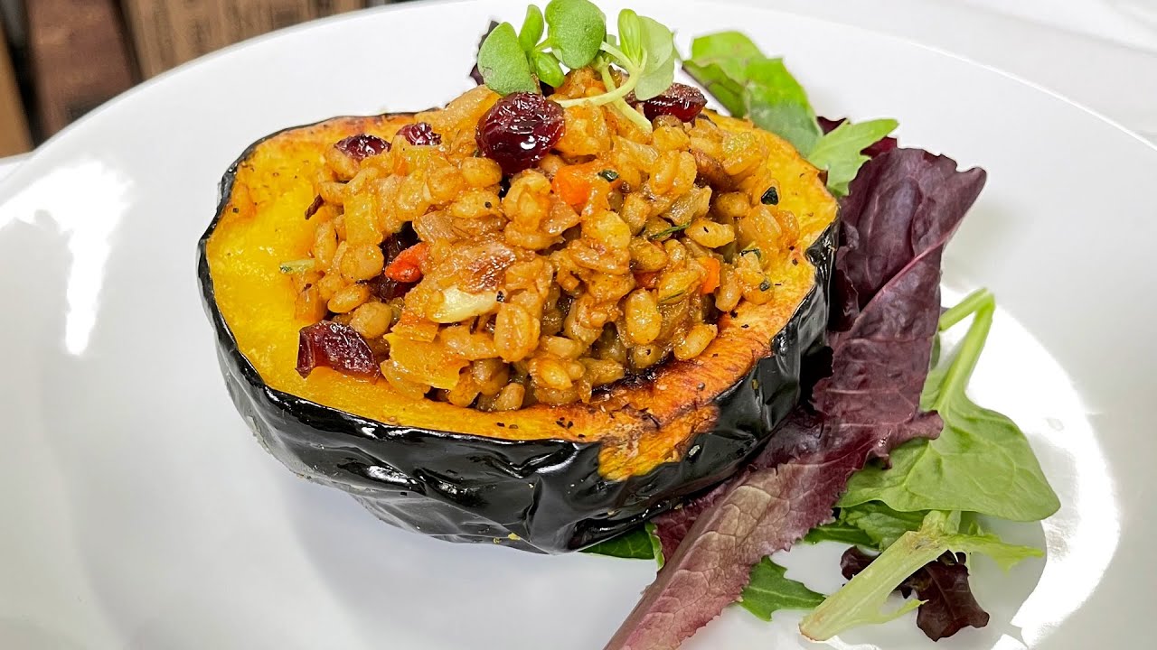 Moroccan-Style Stuffed Acorn Squashes – Whole Living Eat Well