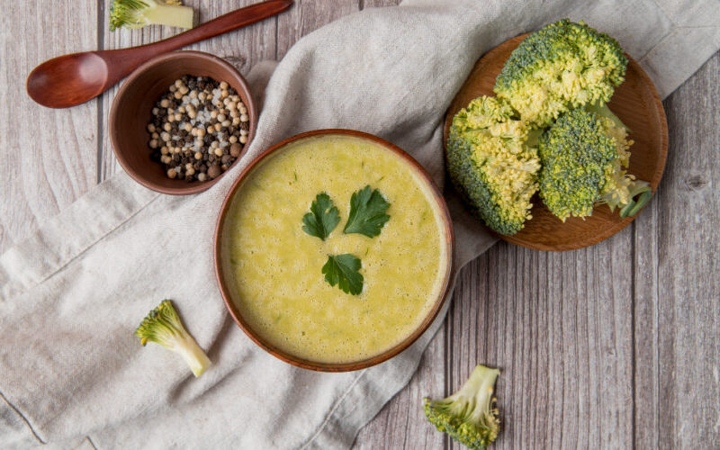 Creamy Broccoli-White Bean Soup