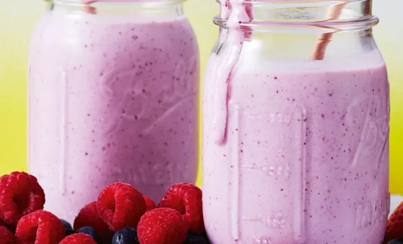 Fuel Your Day: Easy 5-Minute Smoothie!