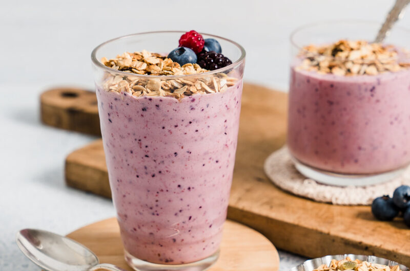 Berry and Greek Yogurt Smoothie with Granola