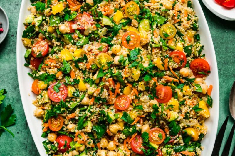 Quinoa Salad with Chickpeas and Vegetables