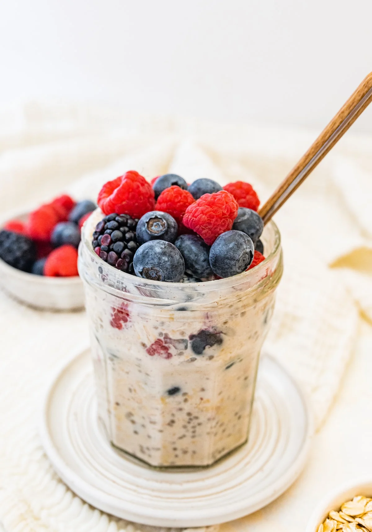 Meal Prep Overnight Oats with Almond Milk and Fresh Fruit | Whole Living Eat Well