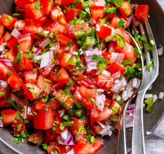 Tomato-Paprika Salad Dressing