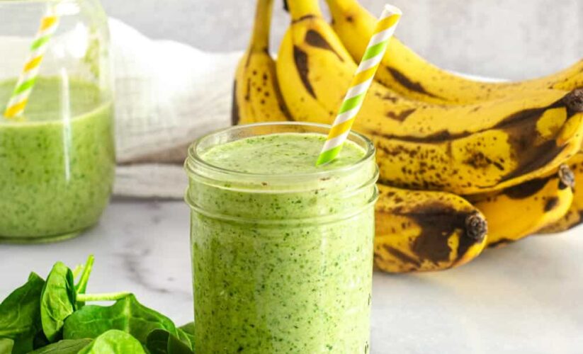 Smoothie with Banana, Spinach, and Almond Milk | Whole Living Eat Well